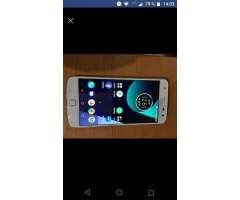 Moto Z Play . Vendo Permuto. Exelente Es