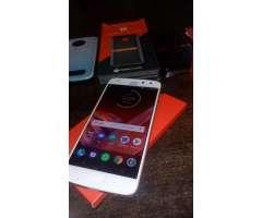 Vendo Moto Z2 Play.