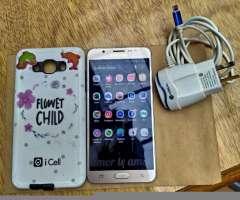 Vendo Samsung J7 2016 Dorado