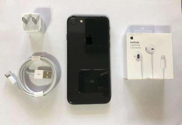 iPhone 8 64gb Space Gray excelente(95% bat) iPhone 8 64gb Space Gray excelente(95% bat)