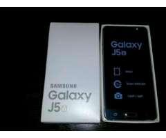 Vendo Samsung Galaxy J5 Liberado en Caja