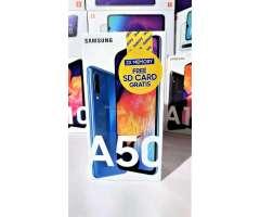 SAMSUNG A50 Triple cámara 25MP&#x2f;5MP&#x2f;8MP Pantalla Super AMOLED FHD de 6.4 4GB64GB